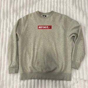 Nike “Just Do It” oversized grey crew neck, size large!
